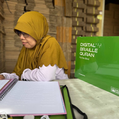 Wakaf Quran Braille